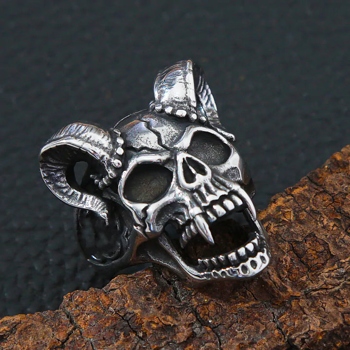 Gothic Vampire Skull Ring